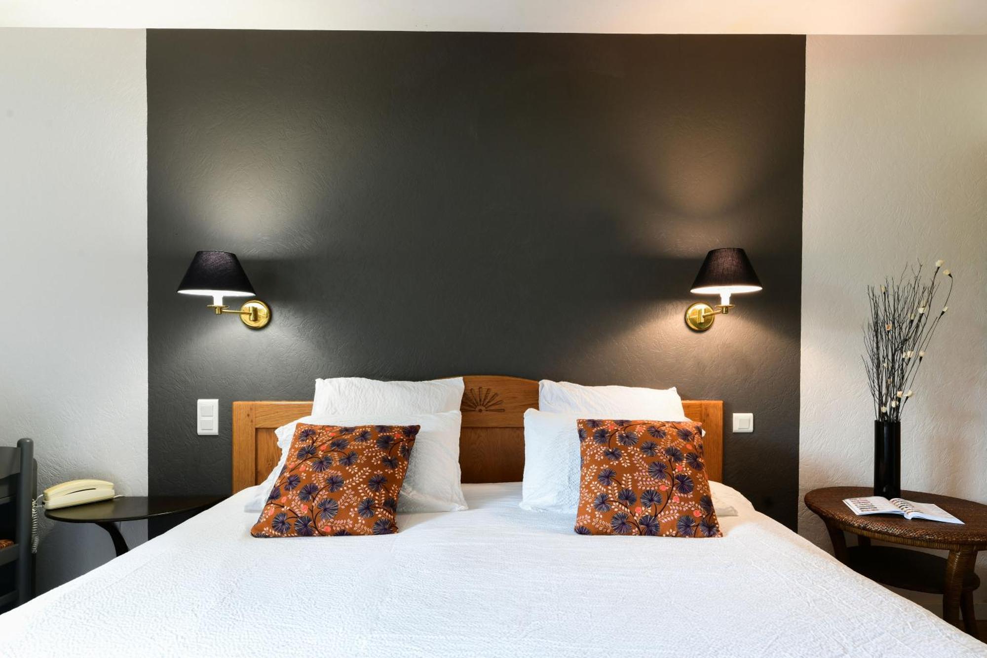 Logis Hotel Etchemaite Larrau Eksteriør billede