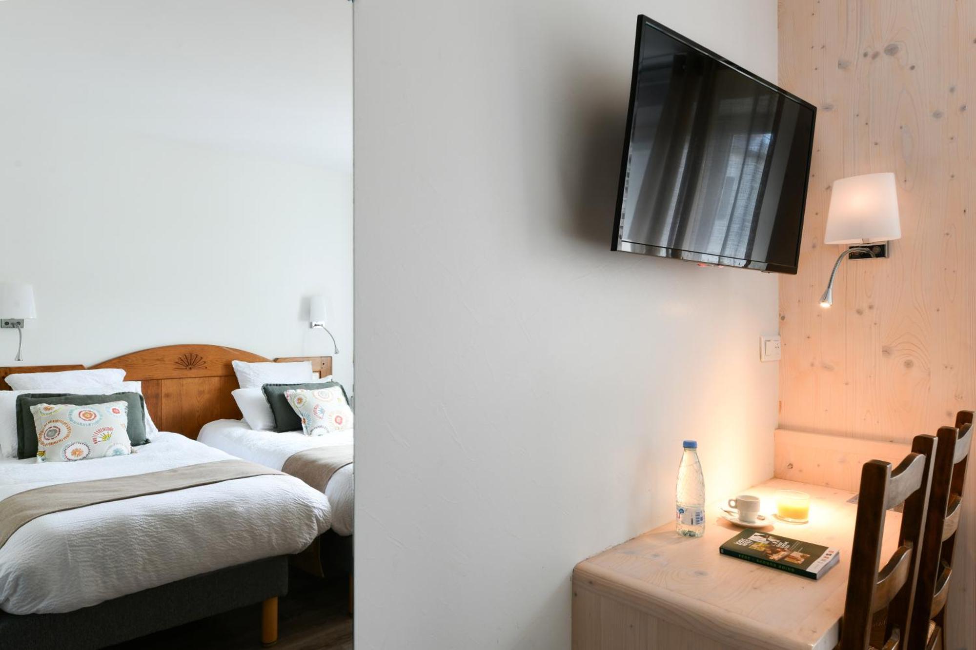 Logis Hotel Etchemaite Larrau Eksteriør billede